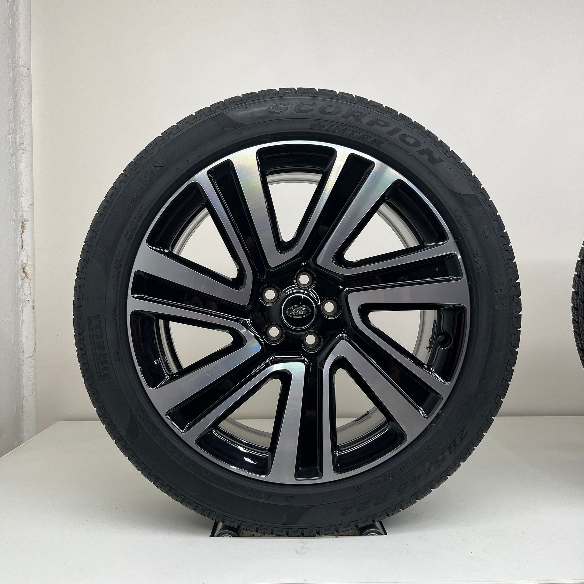 Land Rover Range Rover Sport - 22 inch - winterbanden, Auto-onderdelen, Gebruikt, 285 mm, Banden en Velgen, Overige maten