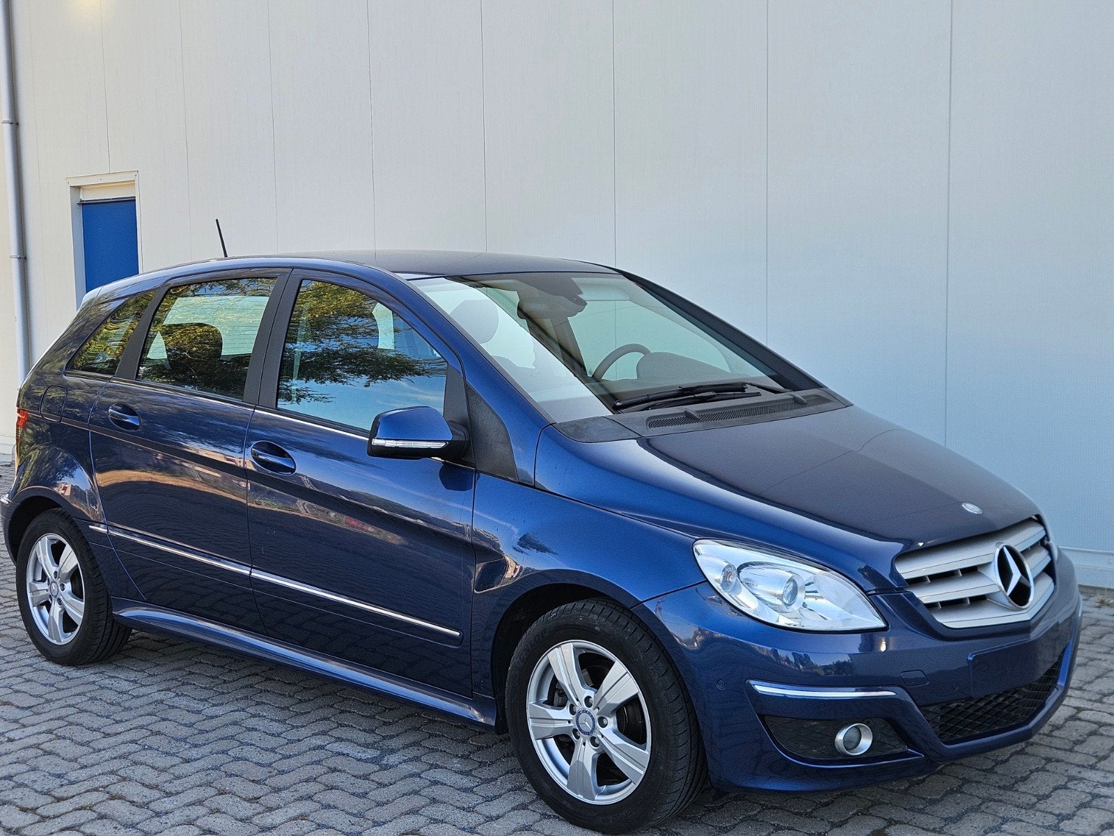 MERCEDES B180 ESSENCE BOÎTE AUTOMATIQUE, Auto's, Automaat, Dealer onderhouden, Elektrische ramen, Leder