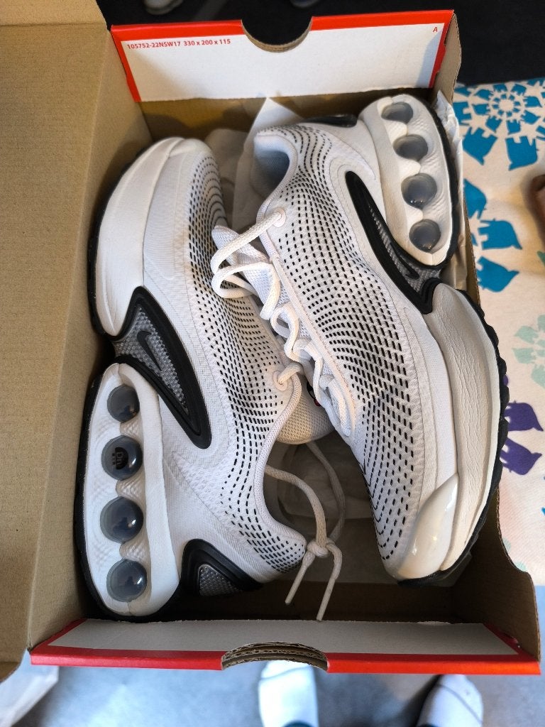 Nike air Max dn taille 42 neuf authentique, Enlèvement, Neuf, Baskets