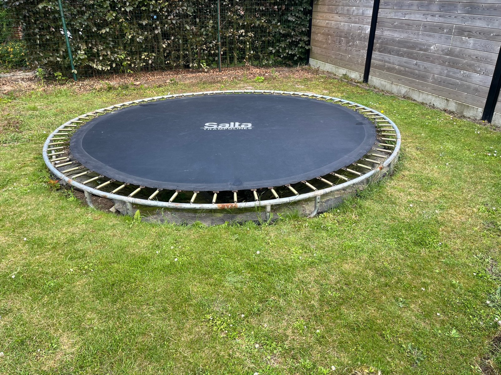 Gratis trampoline, Kinderen en Baby's, Speelgoed | Buiten | Trampolines, Ophalen, Gebruikt