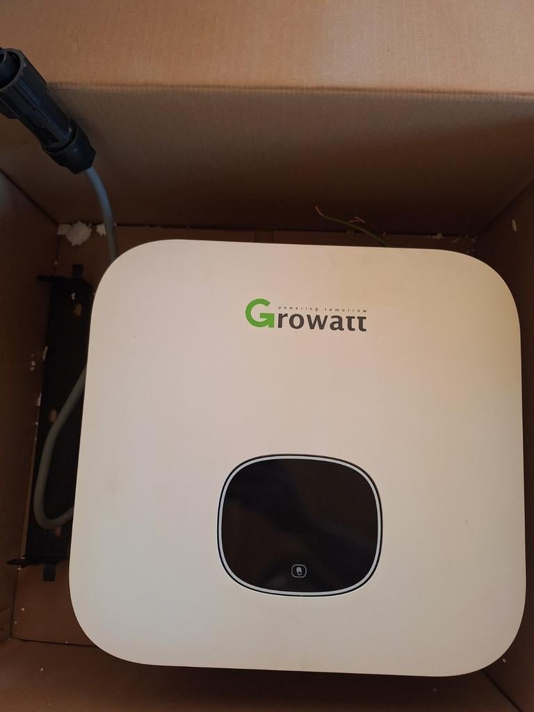 Omvormer zonnepanelen Growatt, Doe-het-zelf en Bouw, Zonnepanelen en Toebehoren, Ophalen