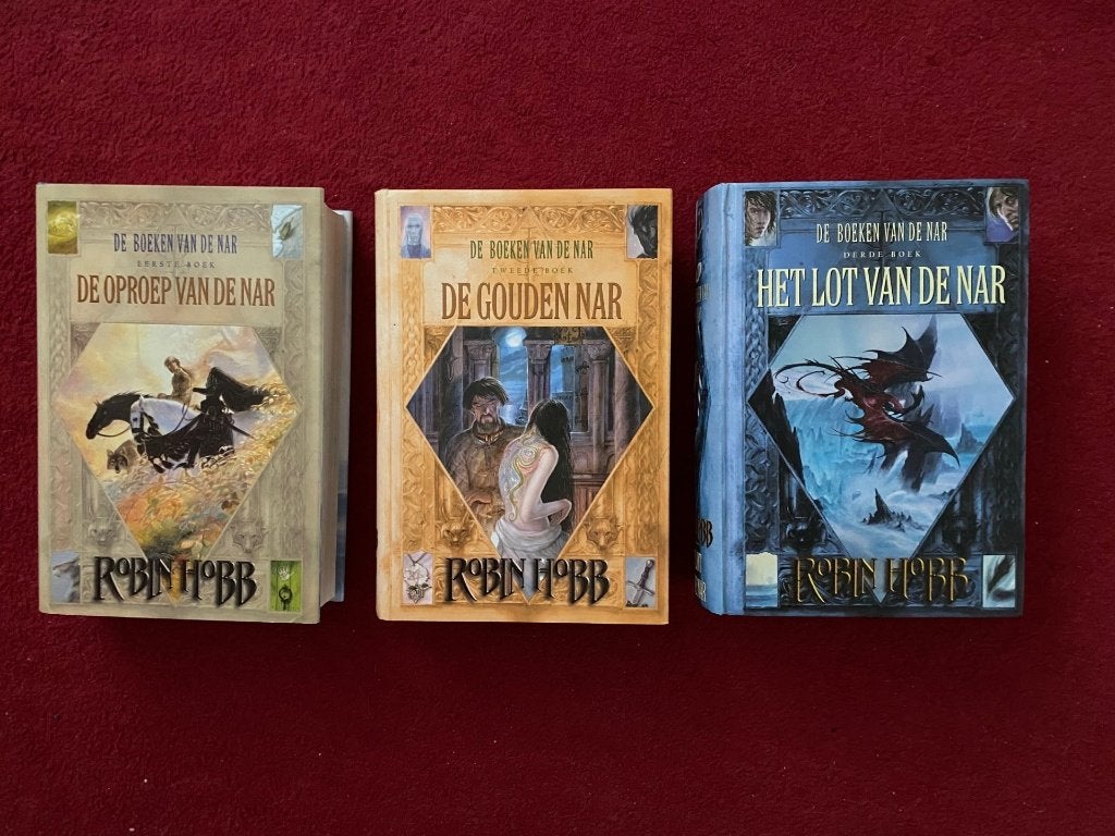 ROBIN HOBB DE BOEKEN VAN DE NAR DE COMPLETE TRILOGIE IN GOED, Boeken, Ophalen of Verzenden