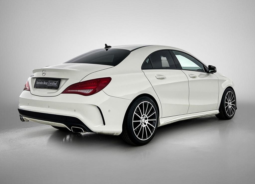 Mercedes-Benz CLA-klasse 180 D Coupé AMG Line Night Pack |, Auto's, Stof, Gebruikt, Euro 6, Wit