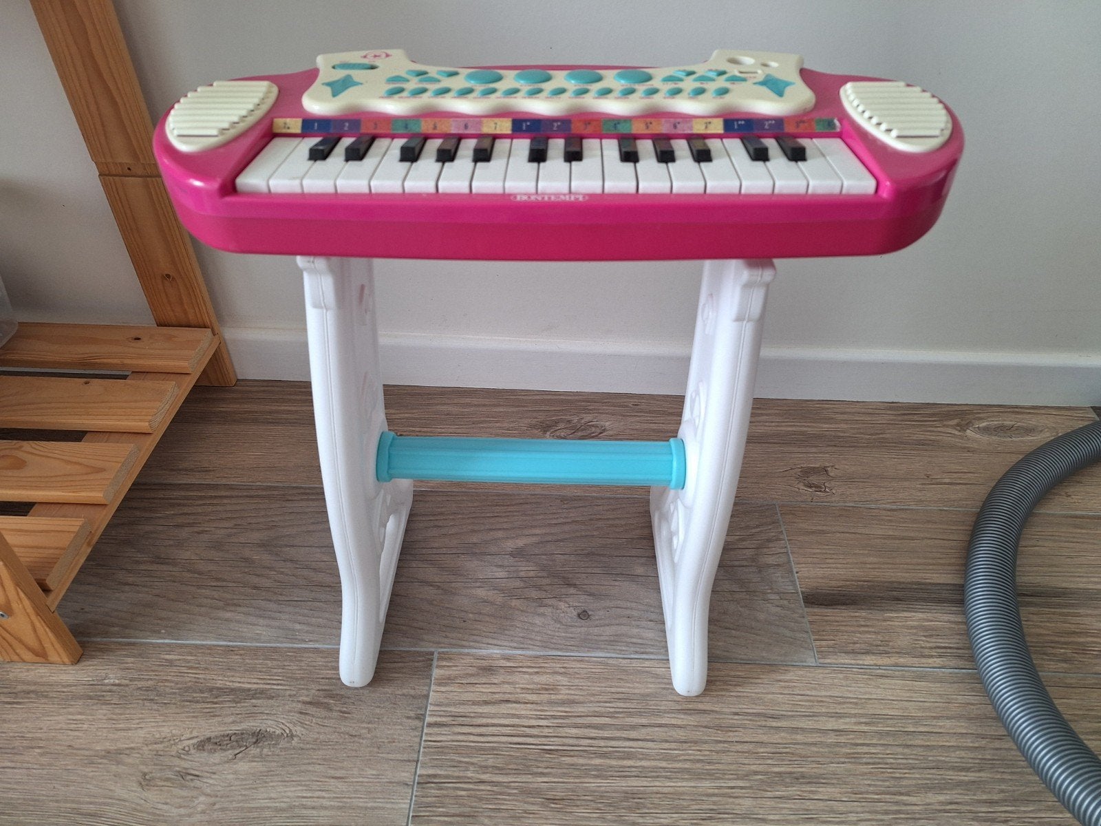 Titel:Bontempi Roze Kinder Keyboard met Krukje, Muziek en Instrumenten, Ophalen of Verzenden, Piano