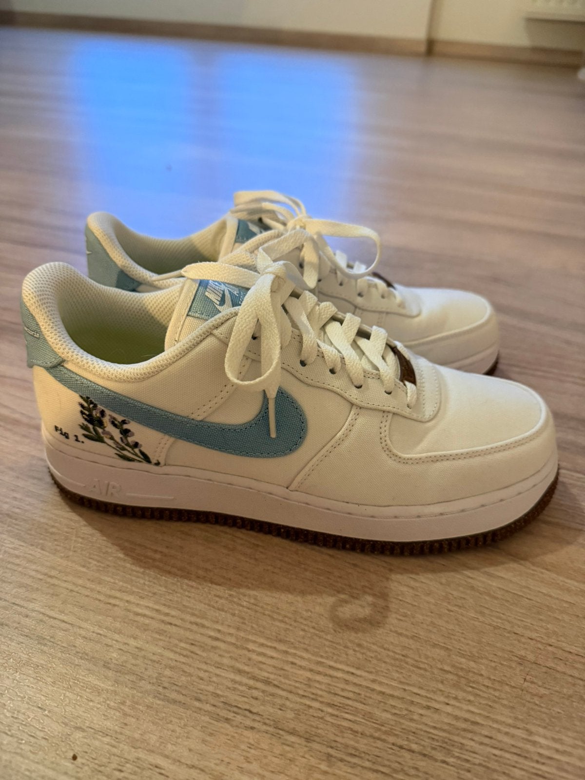 Nike Air Special Edition, Kinderen en Baby's, Kinderkleding | Schoenen en Sokken, Ophalen, Meisje, Schoenen, Nieuw