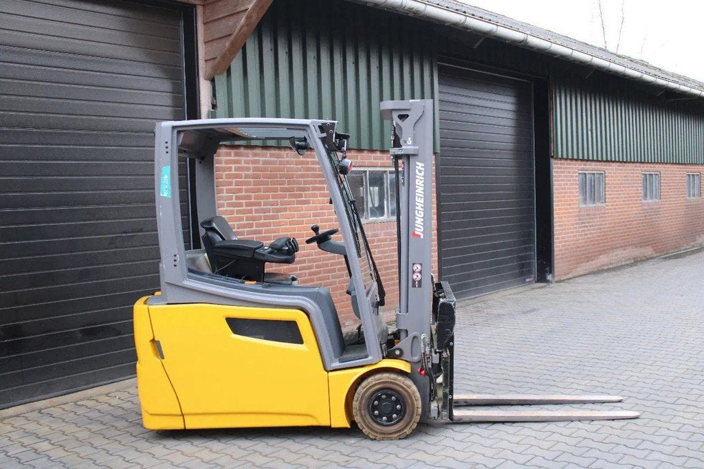 Jungheinrich EFG216 heftruck elektrische triplex lepelverste, 1000 à 2000 kg, Électrique, Chariot élévateur, Jungheinrich