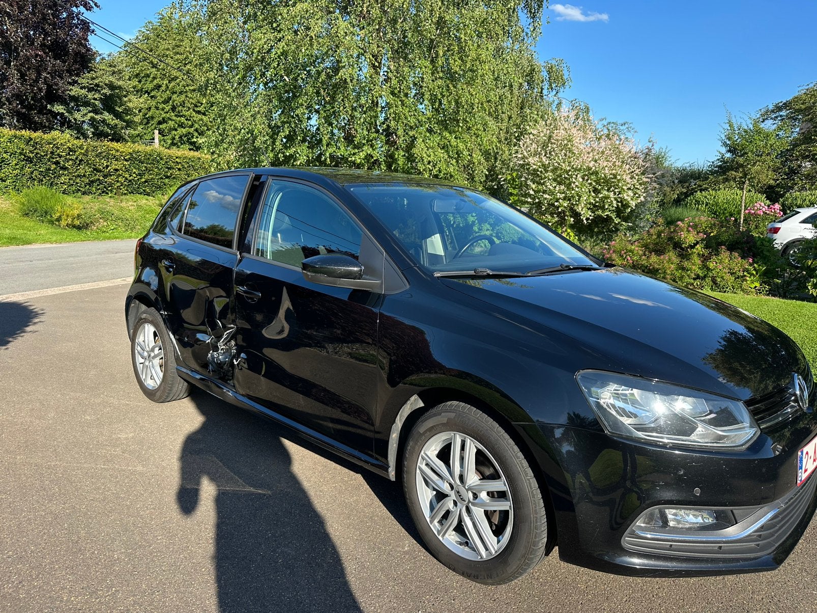 Polo 6r 1.2tsi 90cv accidentée, Auto's, Volkswagen, Voorwielaandrijving, Zwart, Zwart, 5 deurs