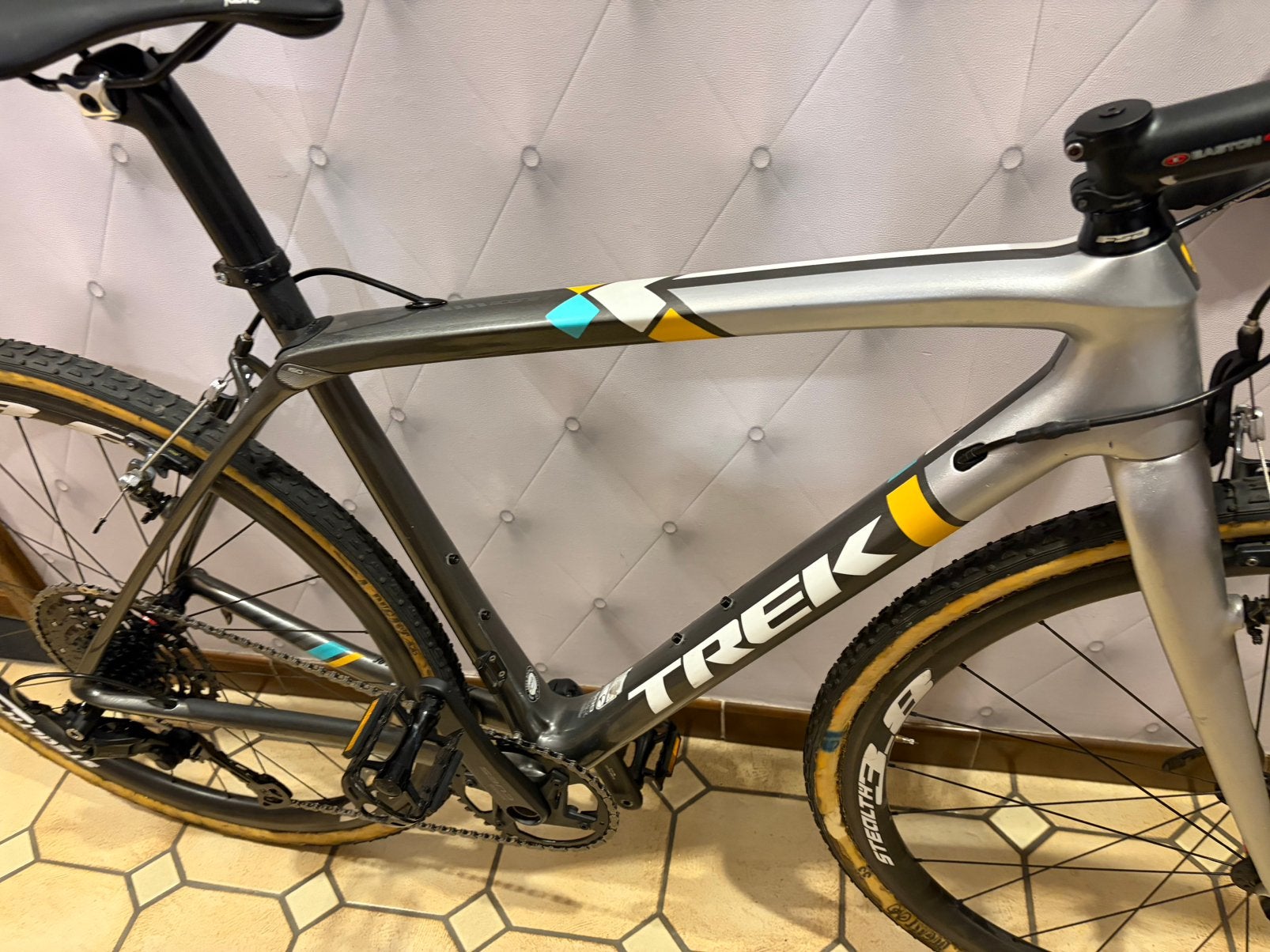Racefiets Trek Boone 7 mt carbon wielen, Enlèvement, Comme neuf, Carbone