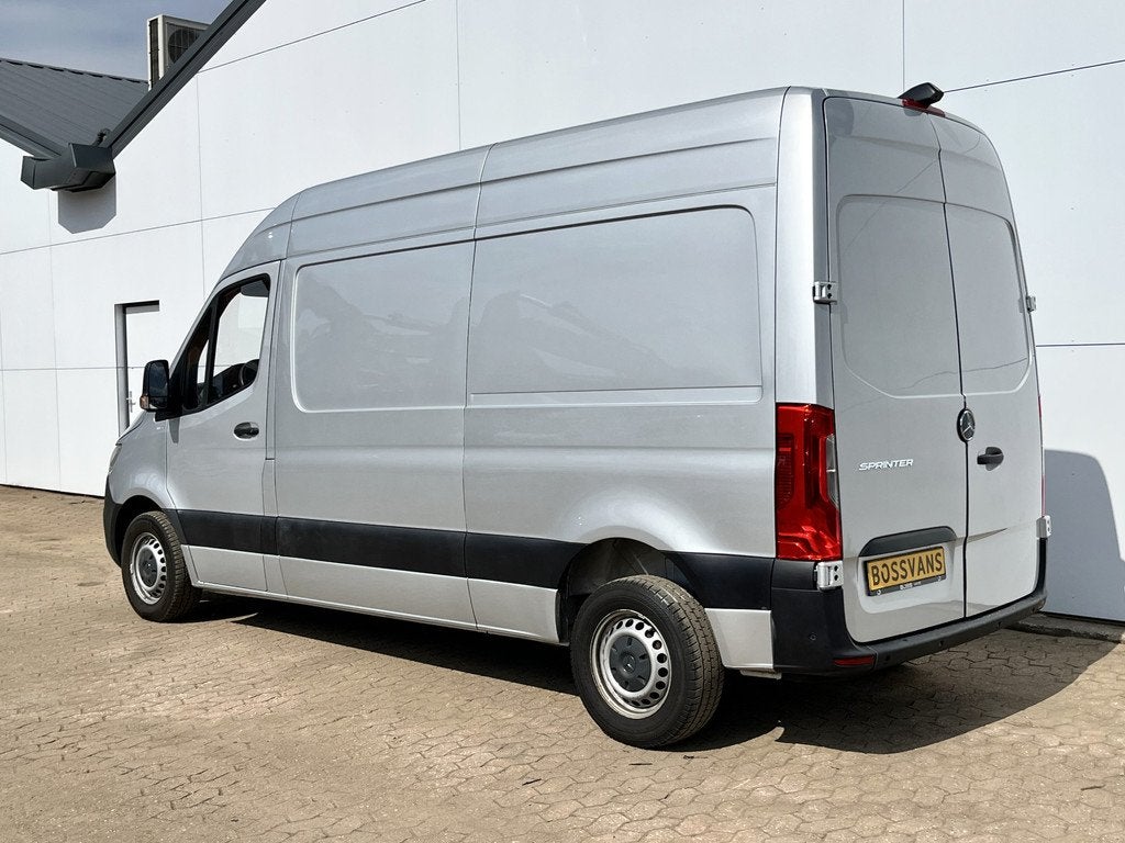 Mercedes-Benz Sprinter 215 1.9 CDI Automaat L2H2 Climate Con, Auto's, Gebruikt, 4 cilinders, Mercedes-Benz, Bedrijf