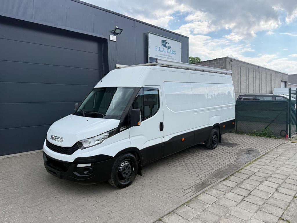 IVECO DAILY 3.0HPI BJ2017 AUTOMAAT 170PK EURO6B AIRCO FULL, Auto's, Automaat, Iveco, Wit, Te koop