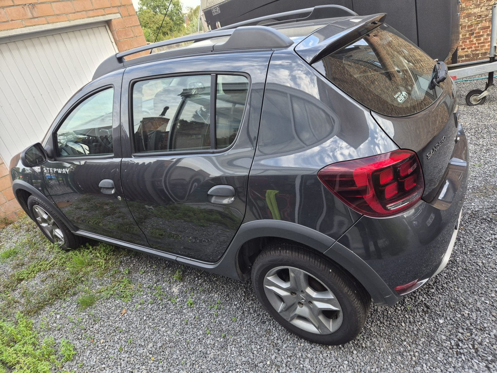 Dacia Sandero Hatchback 2018, Capteur de stationnement, Argent ou Gris, Achat, 898 cm³