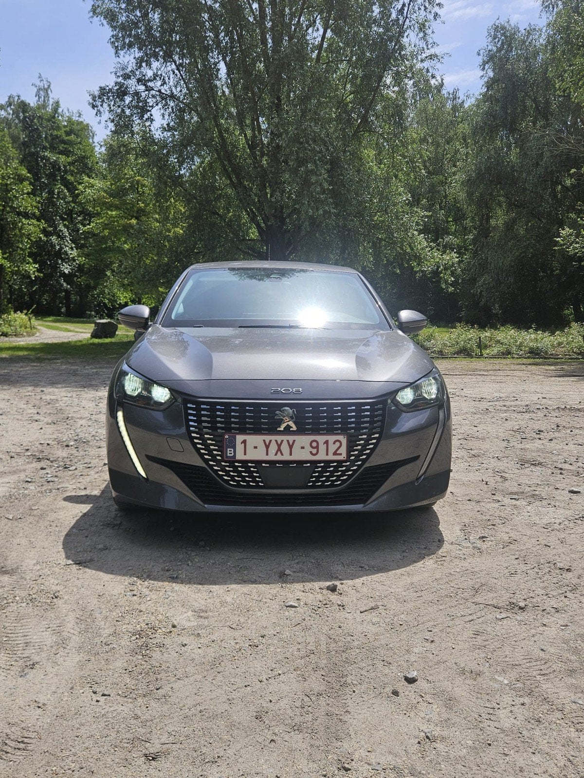 Peugeot 208 1.2 essence, Auto's, Peugeot, Particulier, Bluetooth, Boordcomputer, Elektrische ramen, Benzine, Handgeschakeld, Grijs