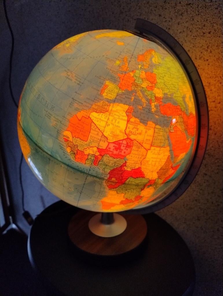Globe Wereldbol, Ophalen