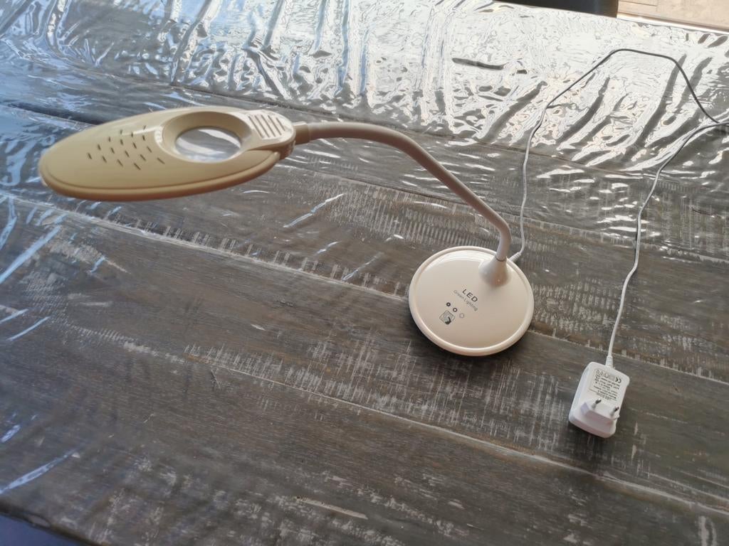Bureaulamp, Enlèvement
