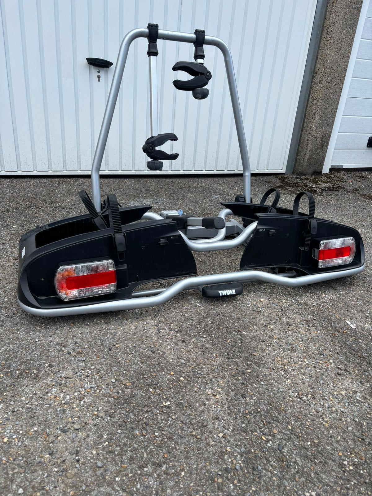 Fietsdrager Thule EP916, 2 ELEKTRISCHE fietsen, Max. 60kg, Ophalen, Zo goed als nieuw, 2 fietsen, Trekhaakdrager