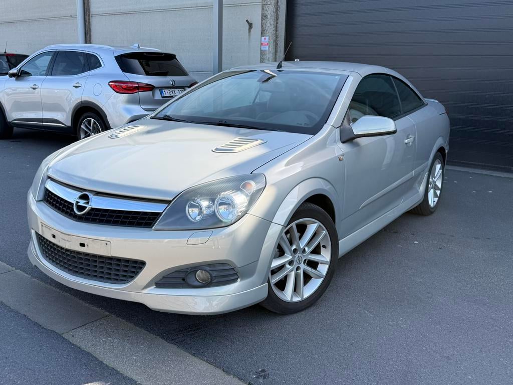 Opel Astra 1.6 benzine Cabrio, Auto's, Zwart, Cabriolet, Leder, Bedrijf