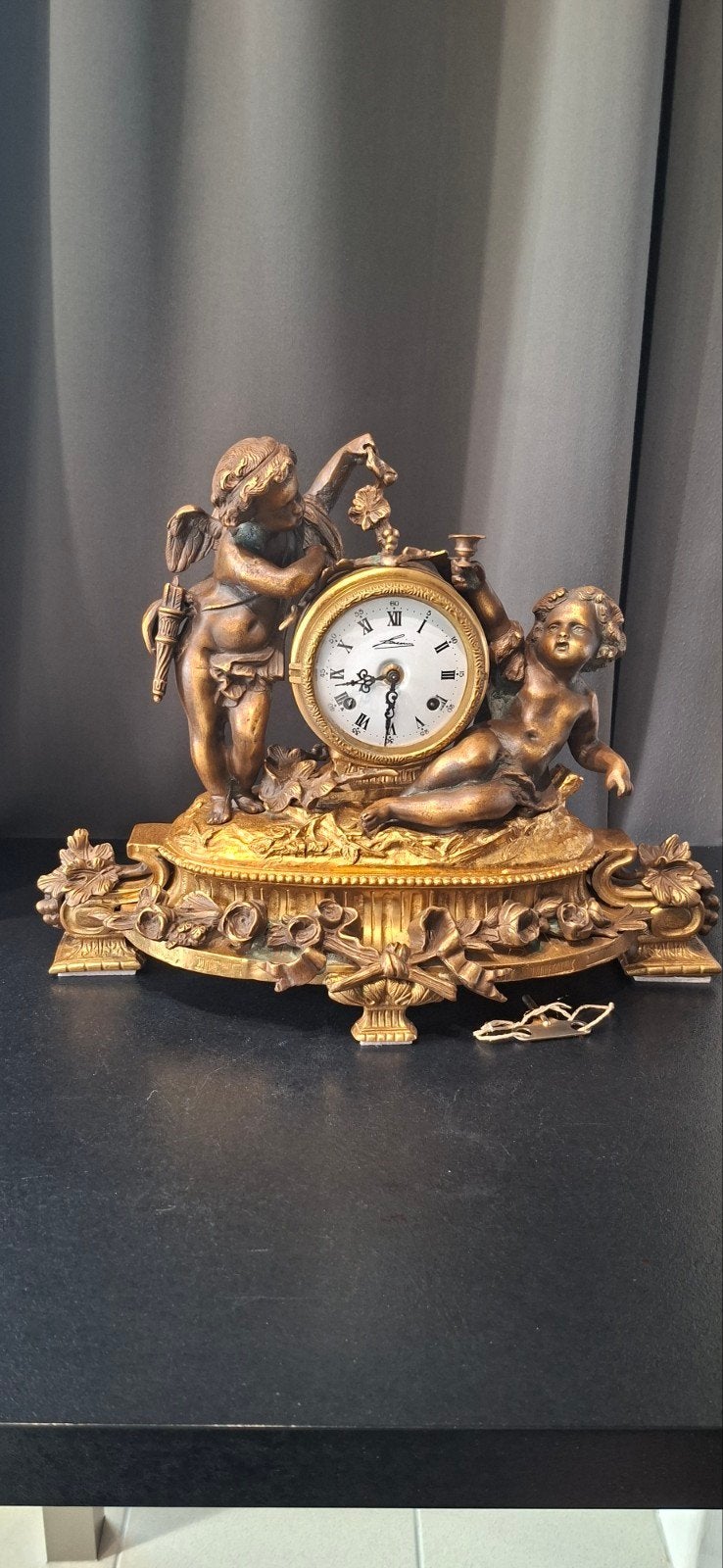 zeer mooie bronzen klok 14 kg zwaar 46 L. 34 cm H., Ophalen of Verzenden