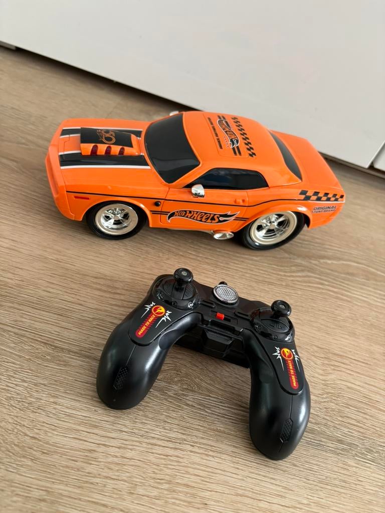 Hot Wheels - Voiture télécommandée, Enfants & Bébés, Enlèvement ou Envoi, Comme neuf, Télécommande