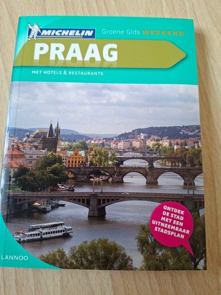 Michelin 'Groene Gids Weekend Praag' met stadskaart, Michelin, Ophalen of Verzenden, Zo goed als nieuw, Reisgids of -boek