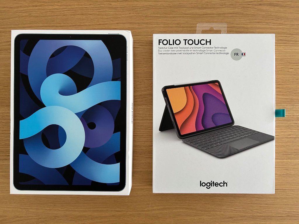 iPad Air 4 WiFi 256 GB + Cover clavier Logitech, 11 pouces, Apple iPad Air, Comme neuf, Enlèvement