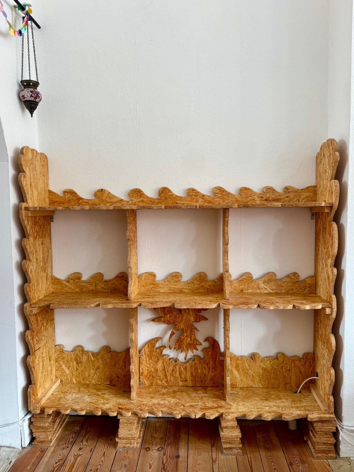 Bibliothèque - étagère artisanale (pièce unique faite main), Enlèvement, Comme neuf