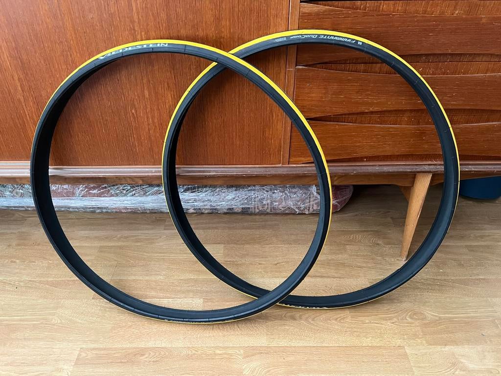 Set van 2 nieuwe gele Vredestein fietsbanden maat 23-622, Enlèvement, Neuf