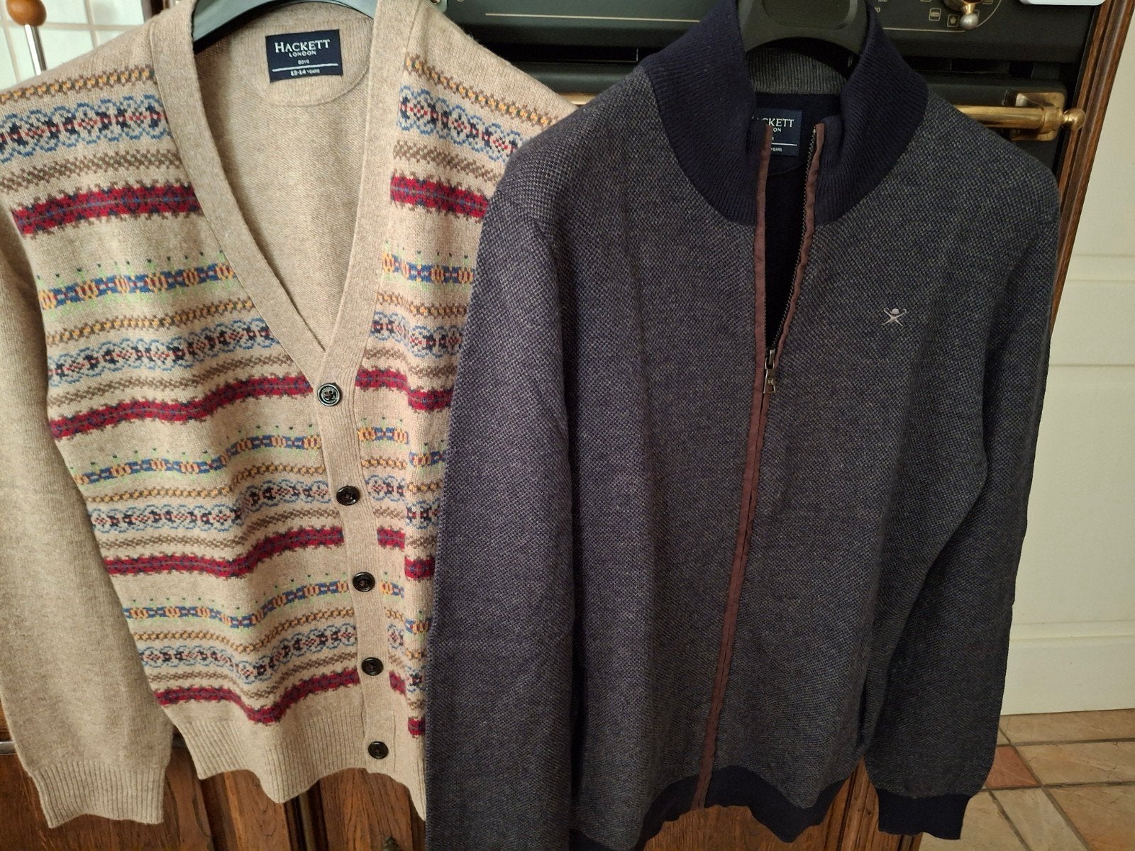 gilets maat 13-14jaar, Vêtements | Hommes, Pulls & Vestes, Enlèvement