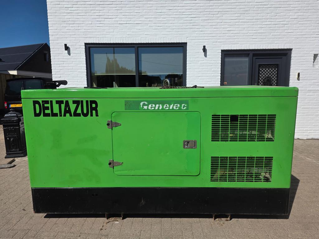 Atlas-Copco Genelac 100 kva generator aggregaat iveco, Articles professionnels, Machines & Construction | Générateurs