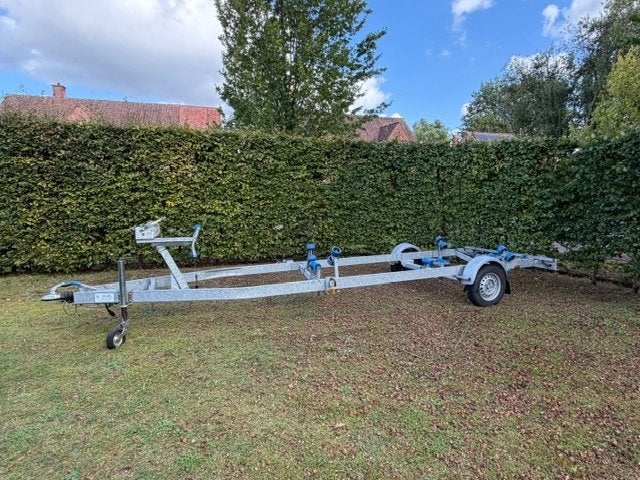 EASYROLLER - boottrailer - 1050 kg, Watersport en Boten, Ophalen, Minder dan 1500 kg, Verstelbare verlichting, Overige typen