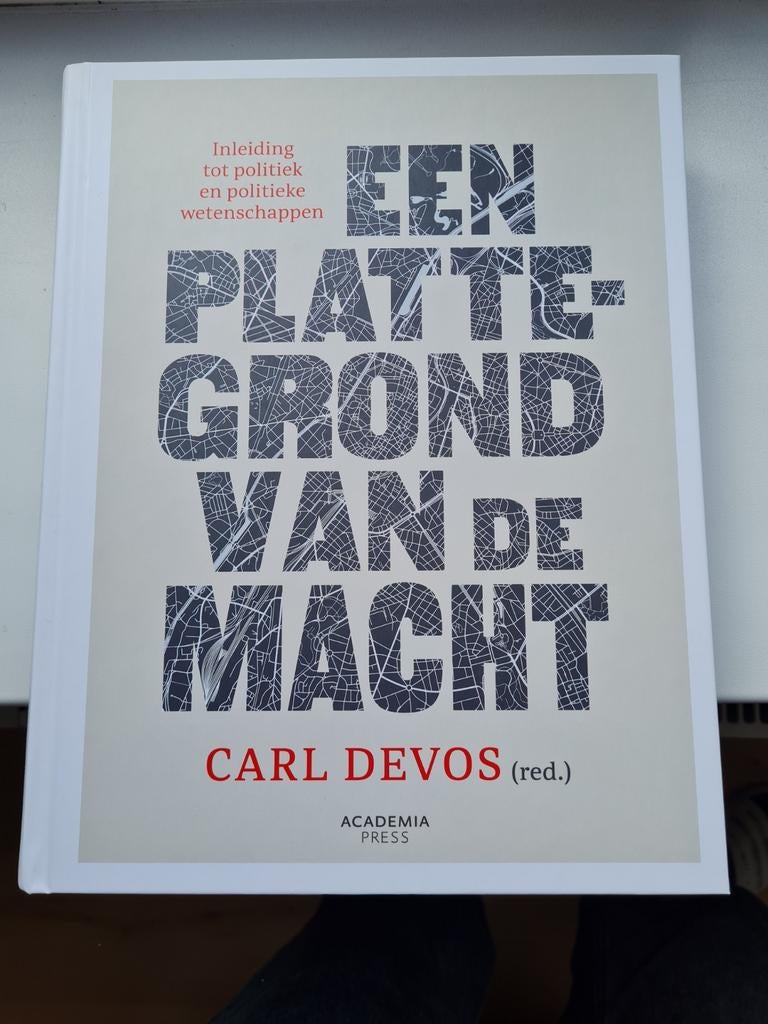 Een plattegrond van de macht, Ophalen