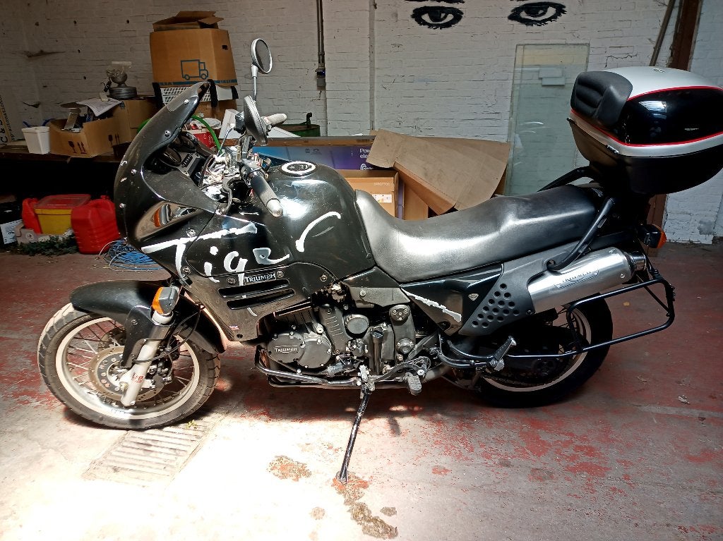 Triumph Tiger 900