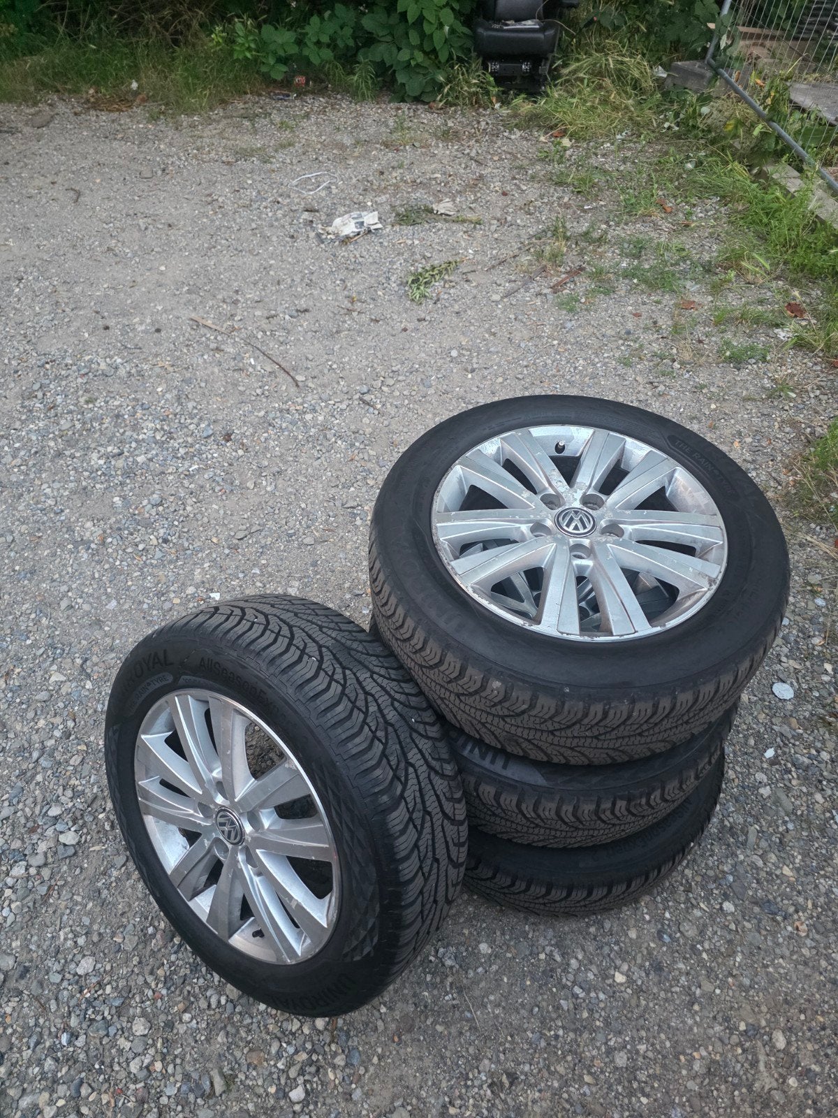 Jantes 17 .t5 t6 pneus très bon état, Auto-onderdelen, Banden en Velgen