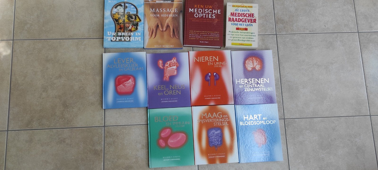 13 livres médicaux sur les sujets les plus intéressants., Enlèvement