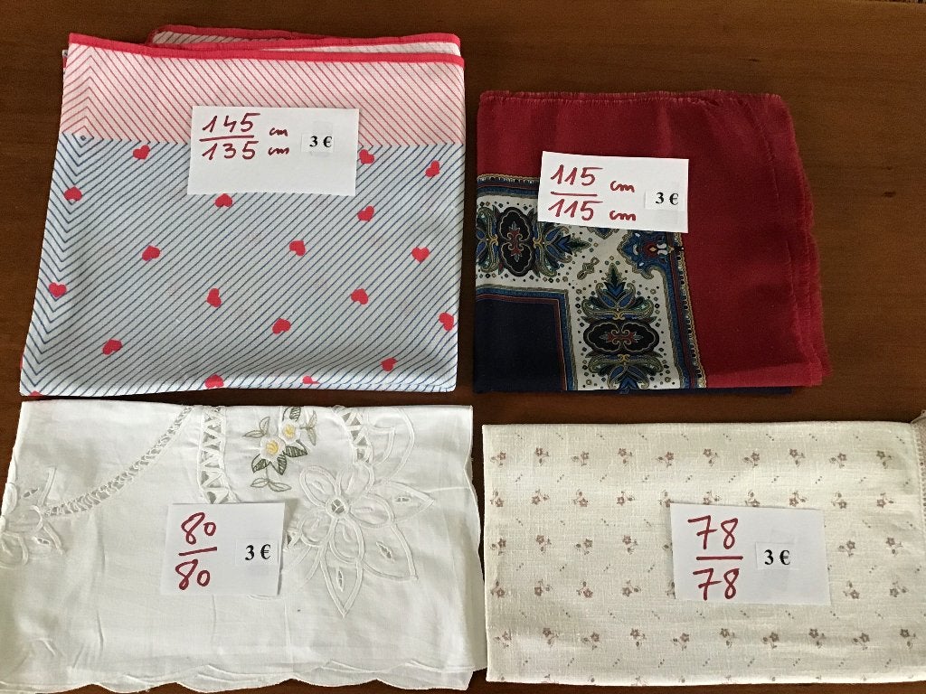 8 nappes pour seulement 3 euros chacune, Enlèvement ou Envoi, Comme neuf