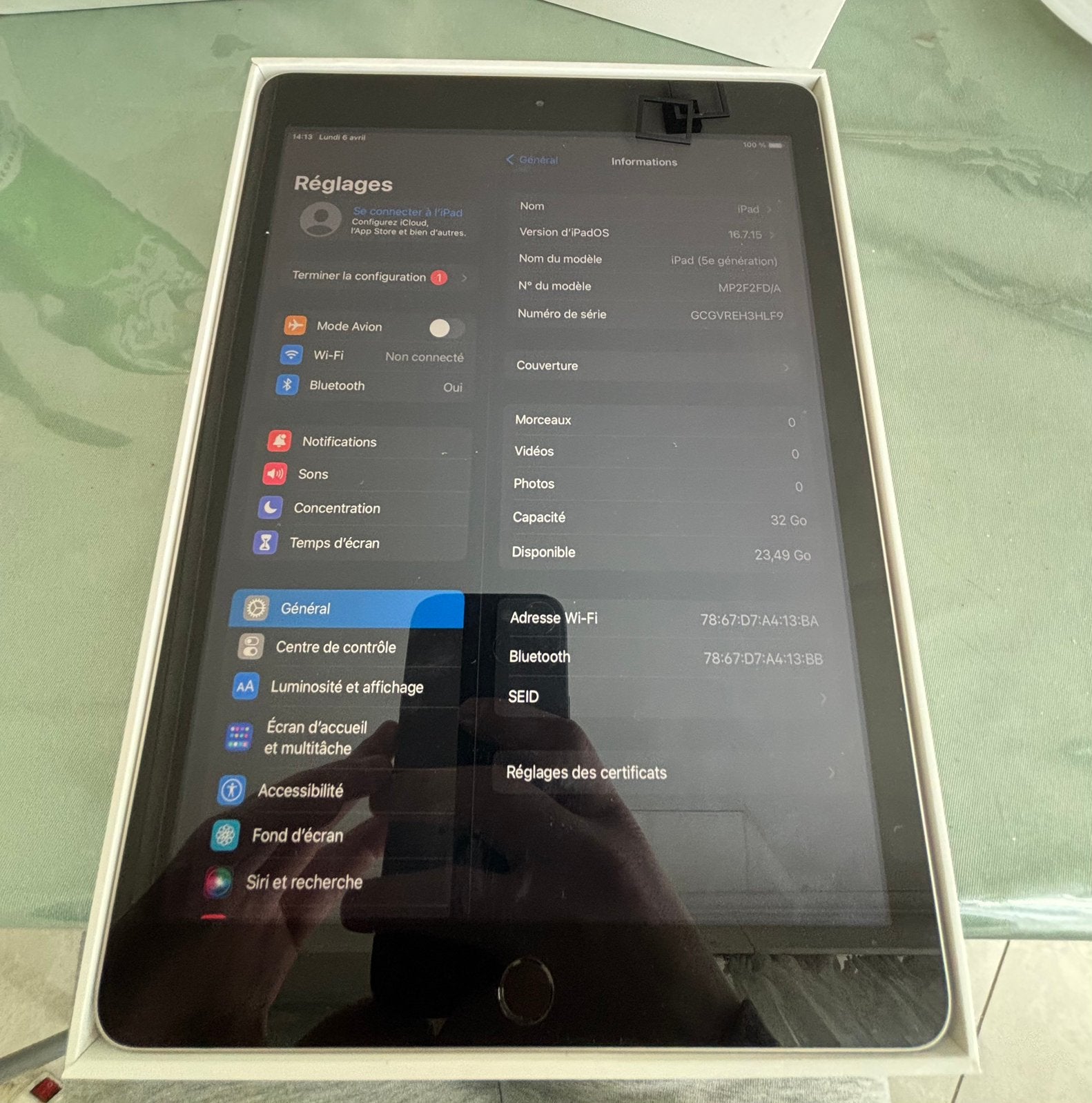 Ipad 5 génération comme neuf  100€ si venue aujourd’hui, Computers en Software, Apple iPads, Ophalen of Verzenden, Zo goed als nieuw