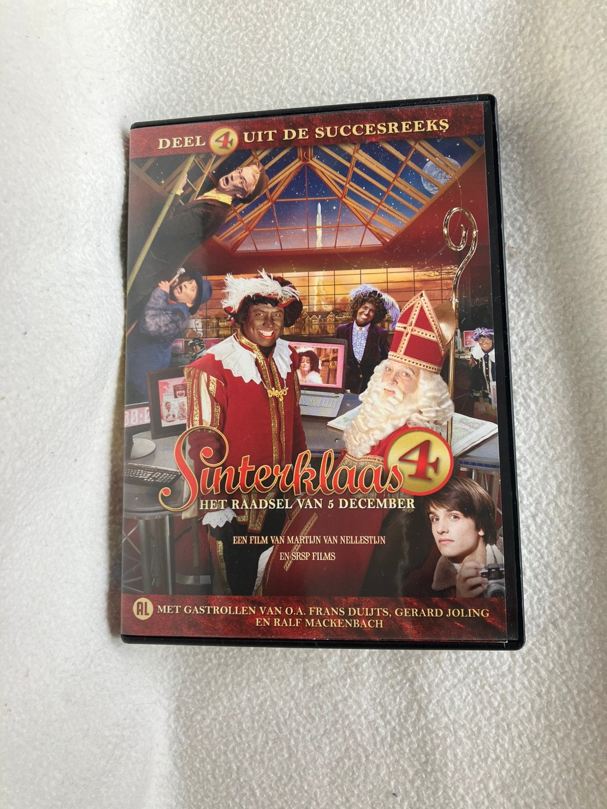 Sinterklaas (film néerlandais), Saint Nicolas, Enlèvement ou Envoi, Tous les âges, Néerlandais