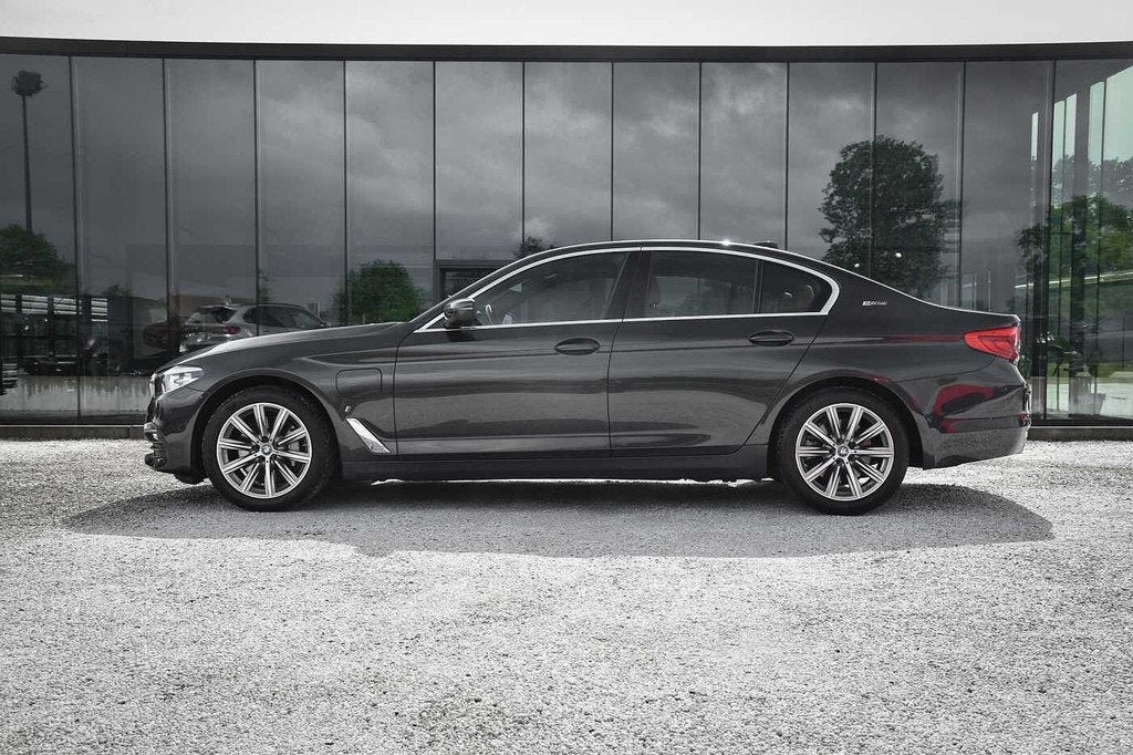 BMW 5 Serie 530 Berline e Perform Sportseats NAVI PRO heated, Auto's, BMW, Automaat, Gebruikt, 4 cilinders, Hybride Elektrisch/Benzine