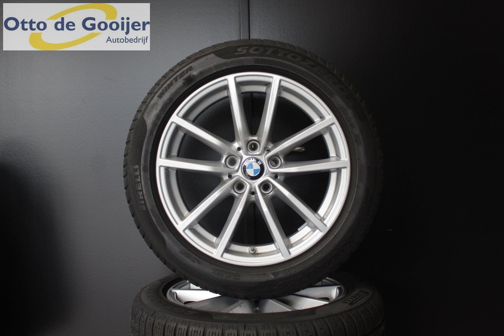 Originele BMW 3 serie Velgen 17 Inch Winterbanden 8MM, Autos : Pièces & Accessoires, Pneus & Jantes, Pneus et Jantes, Pneus hiver