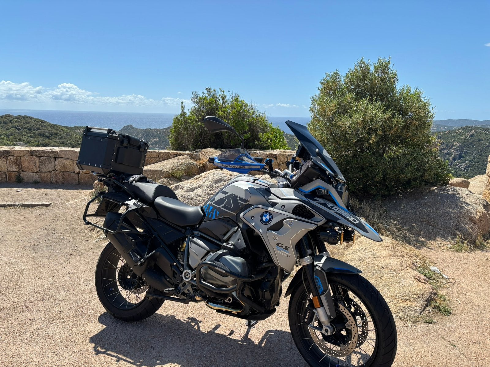 BMW r1250gs 2023 - gewrapte Triple Black, 2 cilinders, Quickshifter, Motorrijbewijs A, Gebruikt