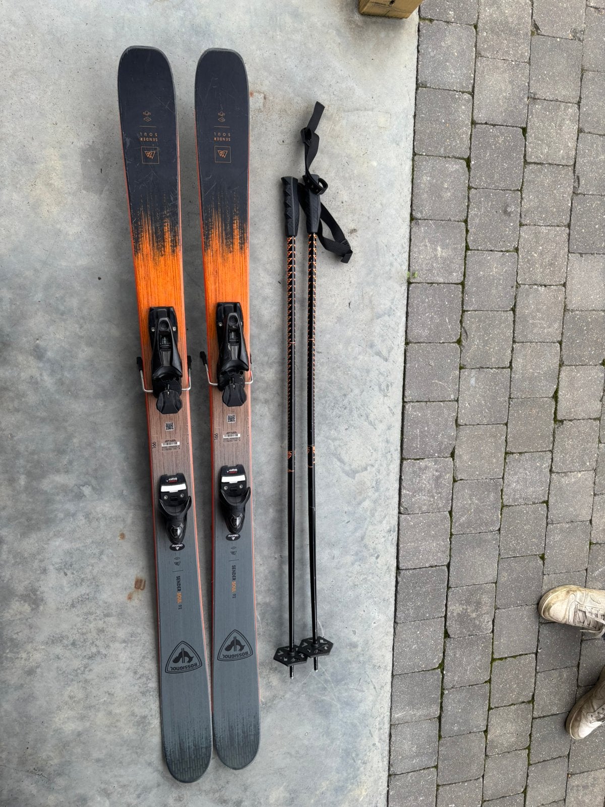 Rossignol skilatten + bindingen + stokken, Ophalen, Zo goed als nieuw, Stokken, Rossignol