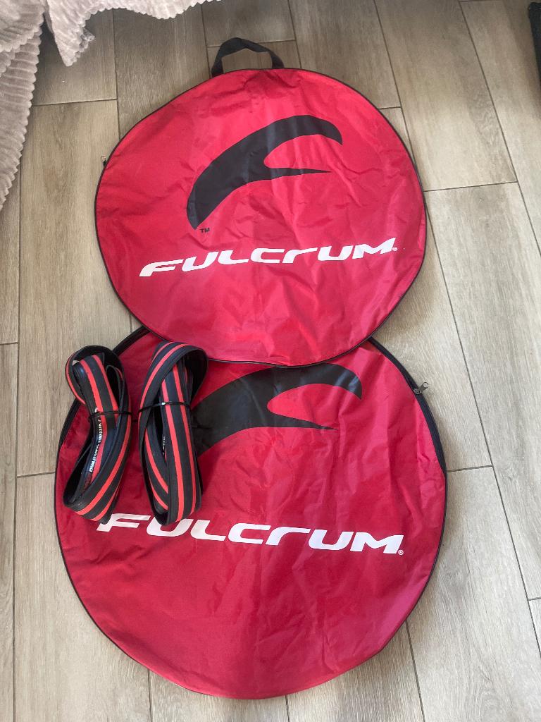 Wieltassen nieuw en 2 koersbanden Vittoria Rubino Pro, Enlèvement, Neuf, Racefiets, Pneu