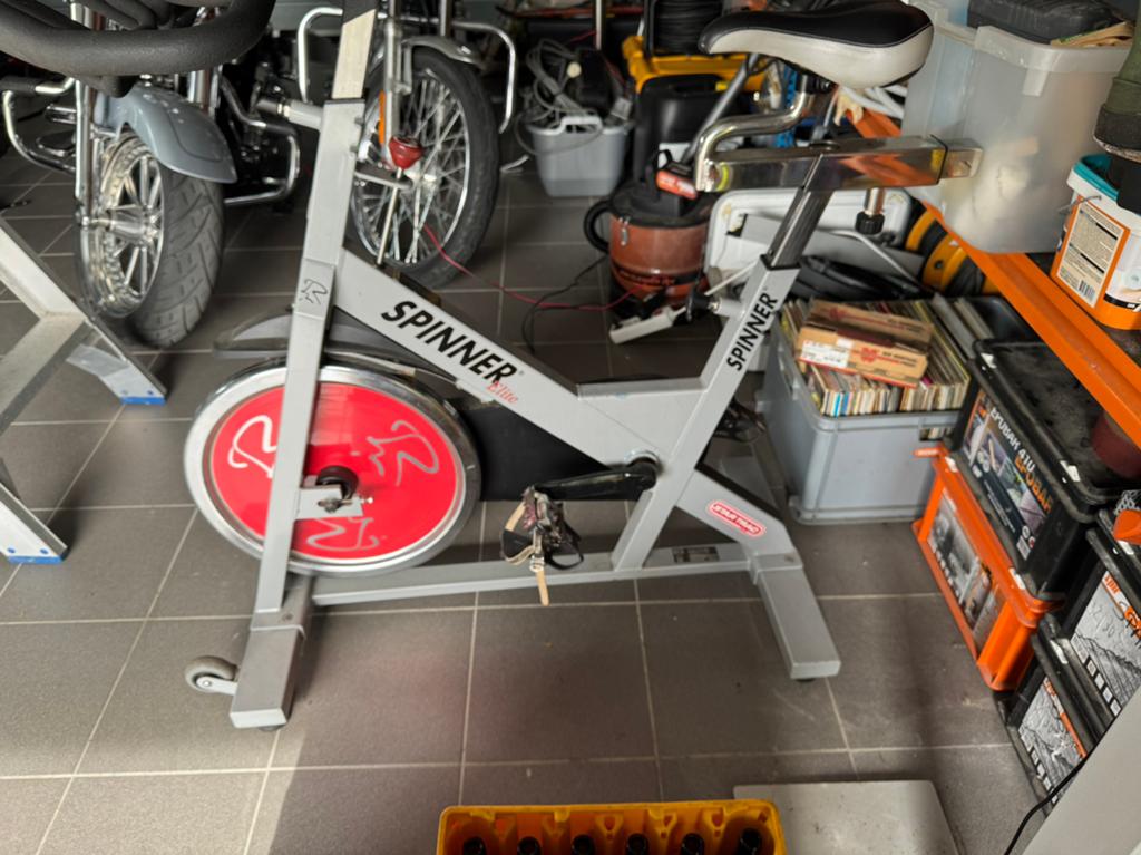 Spinningfiets, Sport en Fitness, Fitnessmaterialen, Ophalen, Gebruikt, Benen