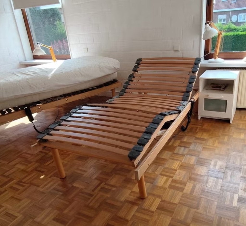 GRATIS! 2x Elektrische bedden met afstandsbediening, Ophalen, Gebruikt, 90 cm, Tweepersoons
