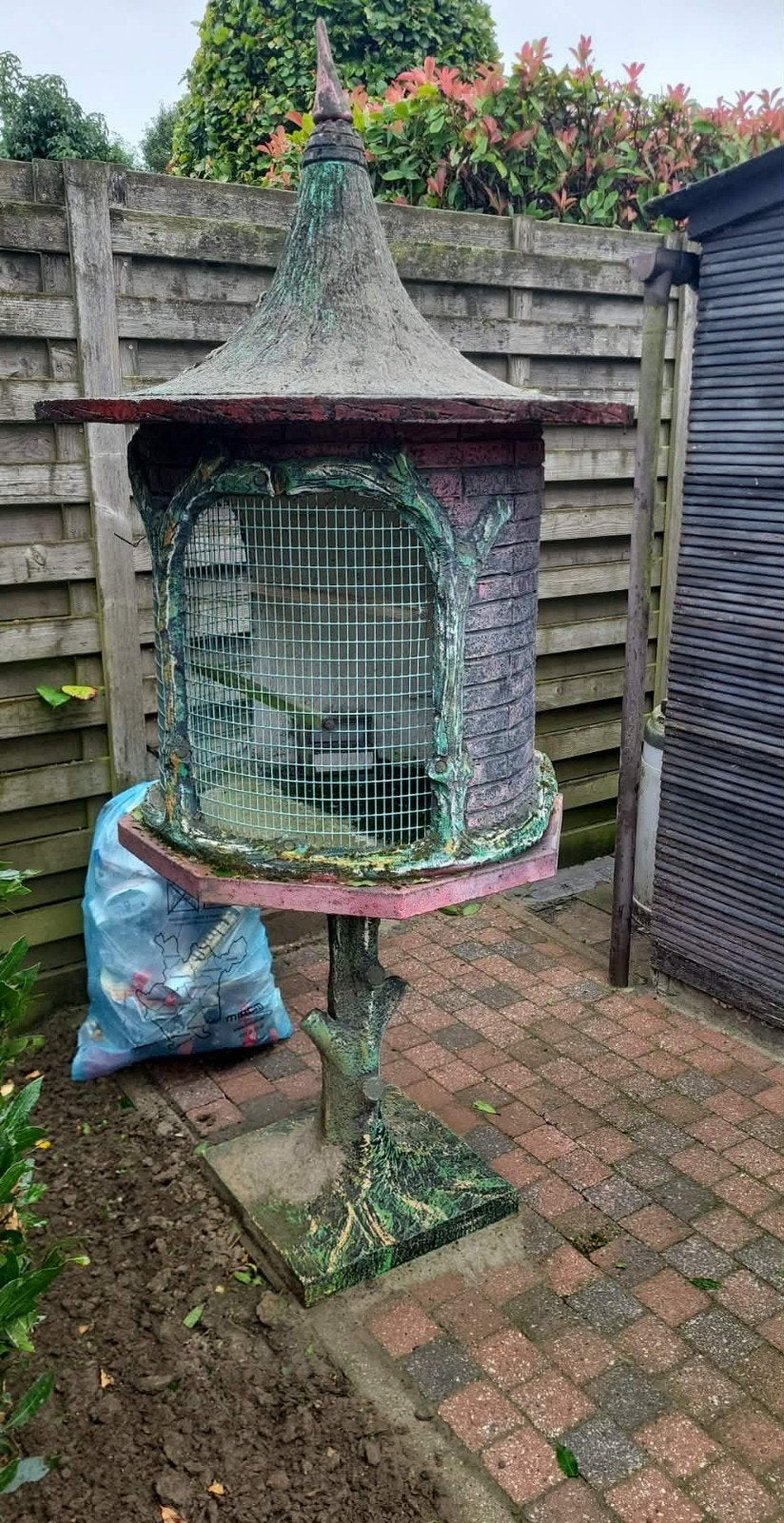 betonnen vogelkooi, Dieren en Toebehoren, Ophalen, Gebruikt, Overige materialen, Vogelkooi