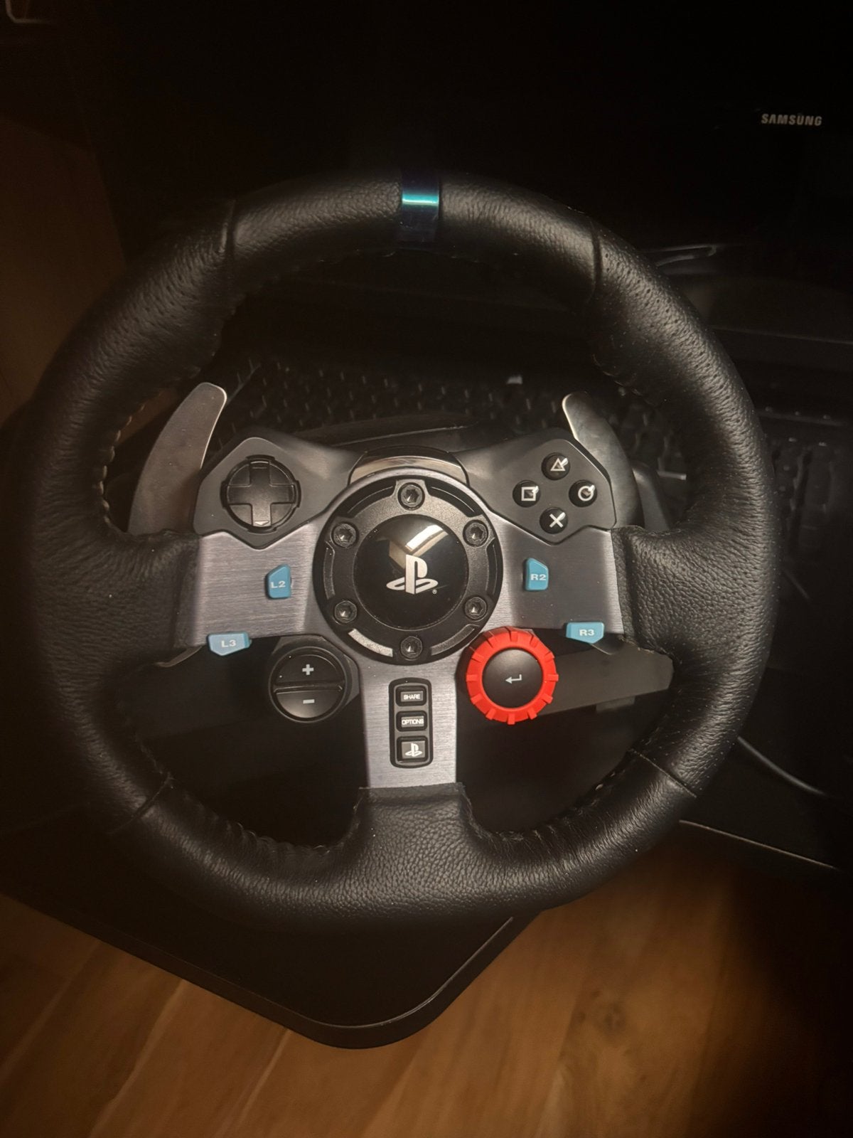 G29 logitecht stuur met logitech pedalen, Games en Spelcomputers, Ophalen, Zo goed als nieuw, Stuur of Pedalen, PlayStation 4