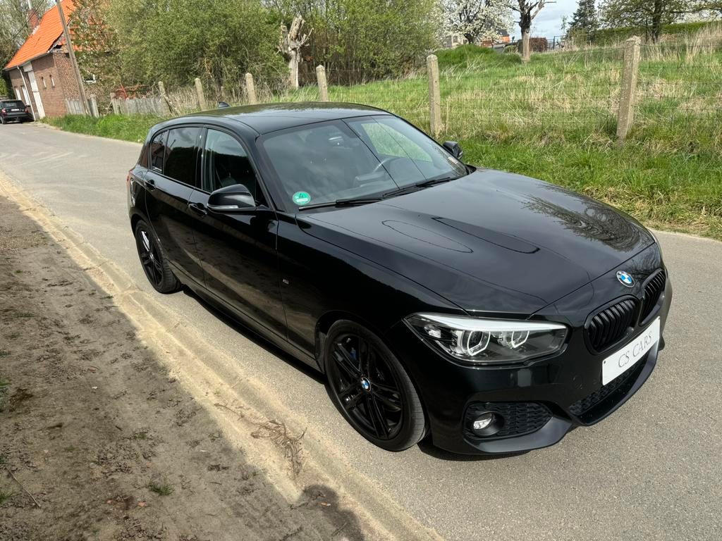 BMW 116i M Pack | 2018 | Harman Kardon | Led | 18” | Facelif, Zwart, Bedrijf, 5 deurs, 3 cilinders