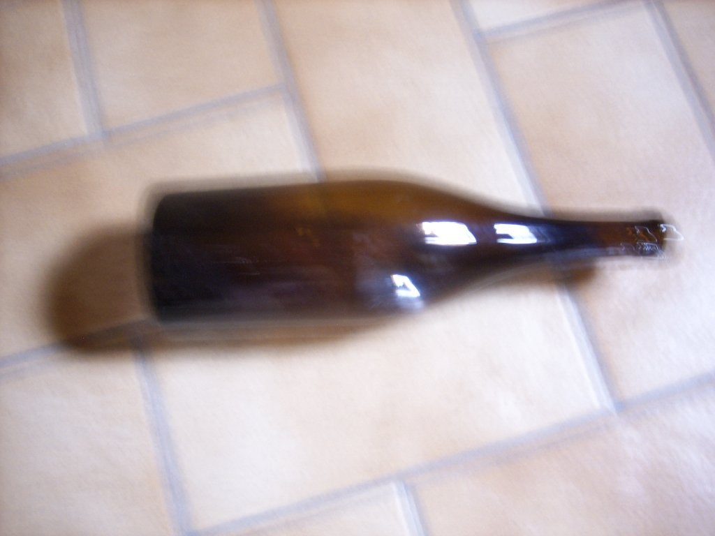 ANCIENNE BOUTEILLE 64 ans  faite mains offre à partir de 5e, Antiquités & Art, Enlèvement