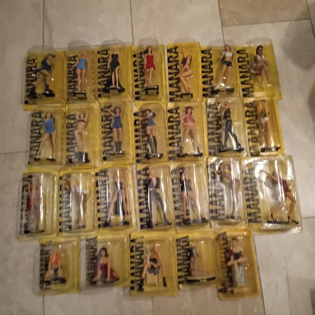 Milo Manara statues , 26 pieces, Verzamelen, Ophalen, Gebruikt