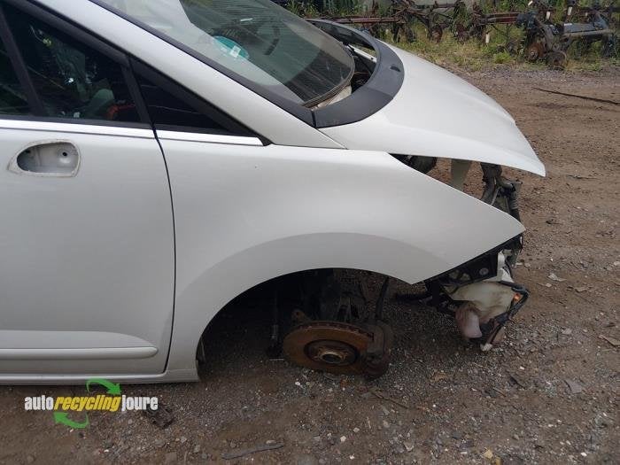 Aile avant droite d'un Peugeot 5008 (KWED), -, -, 3 mois de garantie, Utilisé