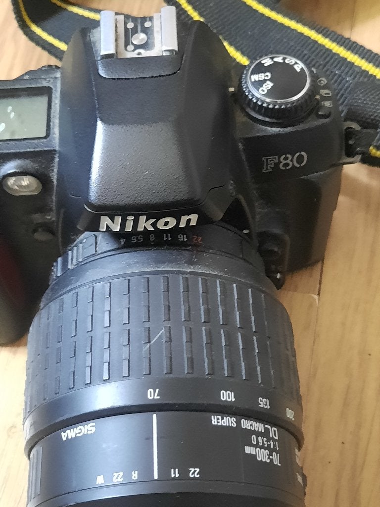 Nikon F80 Avec Objectif Sigma 70-300mm, Enlèvement ou Envoi, Comme neuf, Reflex miroir, Nikon